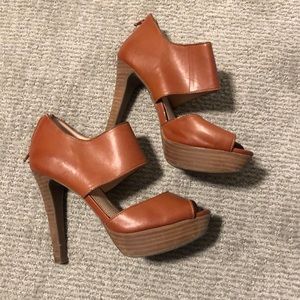 Women’s tan strap oh heels